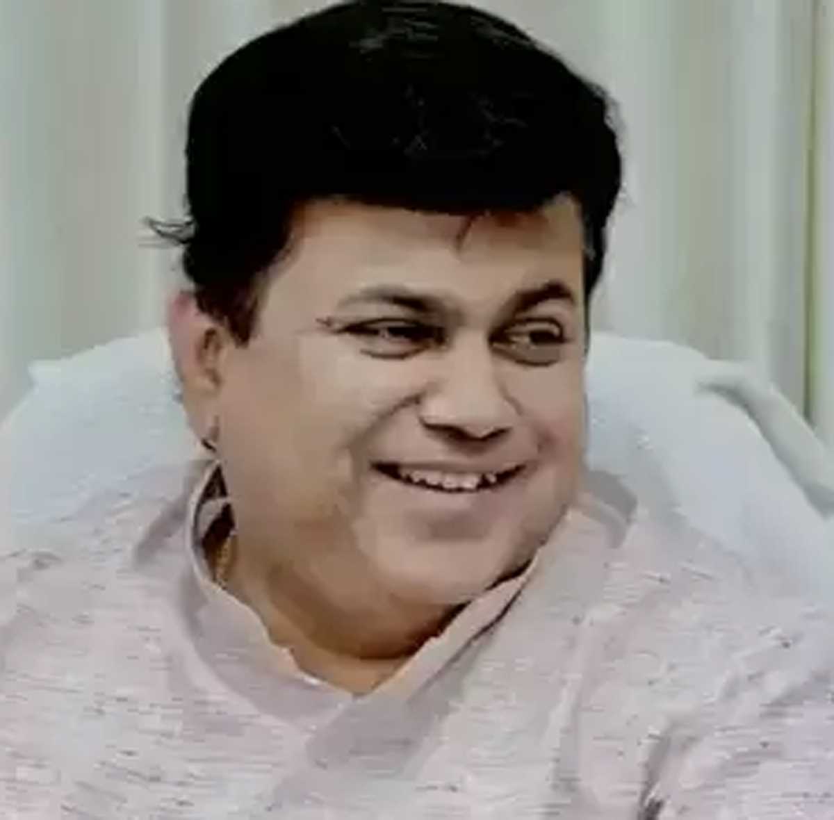 महाराष्ट्र के मंत्री, छत्रपति के परिजन नाव हादसे का शिकार होते बाल-बाल बचे